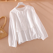 白色纯棉刺绣镂空花，长袖休闲百搭衬衫女短款修身显瘦上衣拼接衬衣