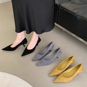 2025年春季新款通勤风尖头职业黑色绒面细跟高跟鞋女黄色浅口单鞋