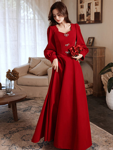 红色伴娘服2024秋冬高级感小众，姐妹团礼服，裙女显瘦平时可穿