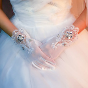 婚纱手套蕾丝短款白色韩版冬季透明新娘手套结婚性感蕾丝配件水钻