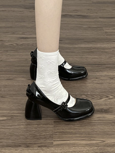 浅口法式玛丽珍鞋黑色，厚底高跟鞋女白色女鞋子秋季单鞋复古小皮鞋