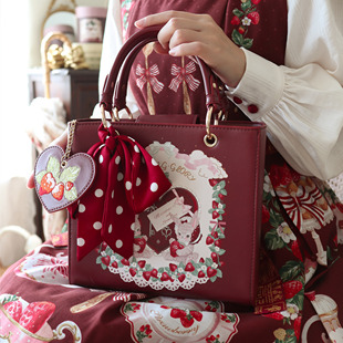 morningglory原创莓果兔，复古lolita斜跨单肩手提可爱小方包包