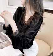 黑色气质金丝绒衬衫女秋季复古长袖，打底衫设计感蕾丝v领上衣