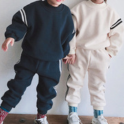 韩版冬装儿童套装男女童时髦抓绒运动休闲拼条卫衣裤两件套2