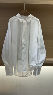 2023春夏初秋女装 棉质廓形男友风翻领长袖衬衫 纯白色蝙蝠袖
