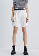uti尤缇2022夏季裤子，白色休闲直筒短裤，女链条皮带短款休闲裤