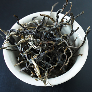 青年茶事古树纯料高性价比2024普洱生茶生普云南班章秋茶50克散茶