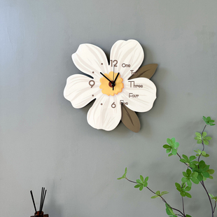 创意现代家用挂墙时钟简约花卉挂钟餐厅装饰静音免打孔个性钟表饰