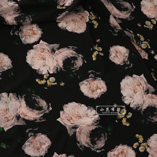 一米价大气黑色底浅粉色花朵印花雪纺，布料夏季连衣裙旗袍衬衫面料