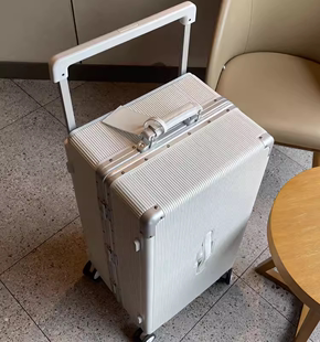 小众撞色出口铝框宽拉杆行李箱20寸登机箱24寸行李箱高端静音皮箱
