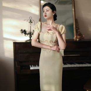 《古堡宫殿》法式智熏月光石浮雕流苏连衣裙高级感裙子显瘦