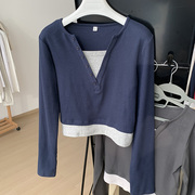 v领棉质长袖女秋季假两件设计感小众显瘦藏蓝色短款修身上衣
