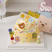 网红韩式可爱烘焙蛋糕，装饰卡通小熊，生日快乐插牌ins风小花装扮
