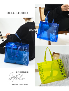 pvc透明手提袋设计高档女装，包装衣服袋，服装店袋子定制logo