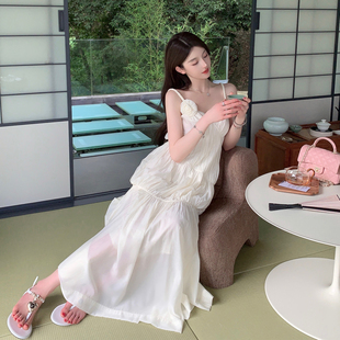 fairyjiang夏季气质白色v领吊带连衣裙，长款过膝无袖露肩仙女裙子