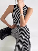 韩国24夏季高级感圆领条纹撞色包臀裙修身无袖针织连衣裙