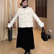 白色小香风气质优雅羊毛呢，外套保暖加厚半身裙，套装冬季甜美两件套