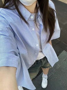 蓝色条纹短袖POLO领衬衫女薄款夏装2023韩版宽松休闲bf风上衣