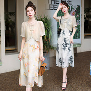 夏装时尚潮流气质清新通勒港风设计流行复古盘，扣款两件套套裙