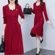 时尚洋气红色大码连衣裙，2024年春季减龄通勤气质，长袖中长裙子
