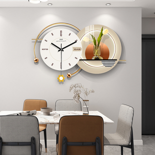 创意轻奢钟表挂钟客厅静音现代简约大气家用时尚餐厅挂表时钟壁灯