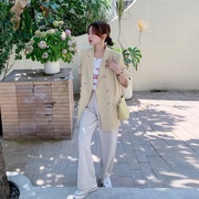 浅黄色西装外套女2023春季韩系气质设计感宽松休闲双排扣西服
