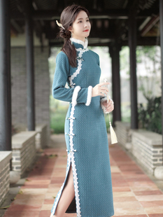 蓝色雪尼尔旗袍2023年秋冬新中式，复古国风高级感毛领连衣裙