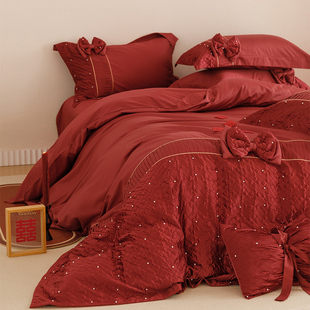 简约婚庆床品四件套，全棉立体蝴蝶结，绣花红色结婚被套床单床上用品