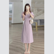 高级感紫色连衣裙女夏季2022法式泡泡袖，v领收腰显瘦长裙