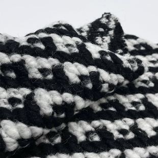 布艺岛黑白斜纹条纹粗花呢，垂坠针织羊毛面料，秋冬大衣外套布料a