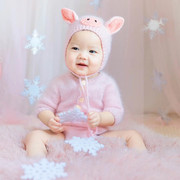 百天宝宝摄影服装新生婴儿满月拍照儿童小猪造型创意手工毛线套装