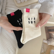 简约百搭时尚堆堆袜女秋冬创意字母刺绣，韩版针织棉袜长袜ins