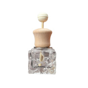 水立方汽车香水瓶空瓶出风口玻璃香薰瓶木质创意车内香水摆件用品