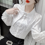 2024欧洲站小众设计感豹纹提花镶钻翻领泡泡袖衬衫白色上衣女