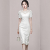 ol通勤女装轻熟气质白色连衣裙，高级钉珠修身法式韩版裙子长款女夏
