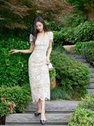 SP白色性感方领钉珠蕾丝气质显瘦年会度假连衣裙铅笔长裙2023夏季