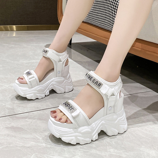 水钻坡跟凉鞋女2024年夏季韩版厚底增高10cm小个子松糕罗马鞋