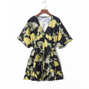 2023夏季女装韩版清新印花气质v领套头蝙蝠，袖高腰系带显瘦连衣裙