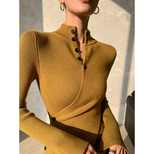 wangxo姜黄色(姜黄色)设计感长袖半高领针织衫女2023冬季修身内搭上衣