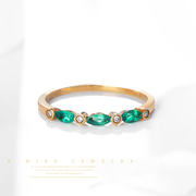祖母绿小戒指18k黄金，au750宝石指环女彩色，绿宝石镶钻戒指原创设计