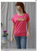 夏季套头甜美粉红色圆领，连肩修身蝙蝠袖金色字母，短袖棉质t恤衫
