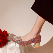 水晶亮片粗跟婚鞋女2023中式红色，结婚新娘鞋不累脚孕妇可穿
