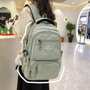 。多隔层设计女生书包，韩版初中高中生大容量小学生防水双肩背