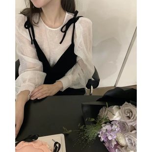 陆续！小性感韩国设计款白色圆领雪纺长袖小衫+系带吊带两件套女