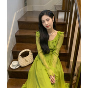 zhuyiyi2024春夏绿色温柔风连衣裙，女v领收腰，荷叶边仙女裙子