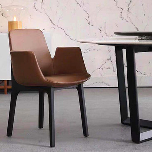 北欧后现代轻奢餐椅现代简约家用时尚设计师创意皮椅复古餐厅椅子