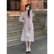 秋季法式复古连衣裙别致蕾丝拼接设计感粉色气质长裙
