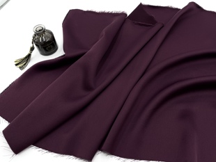 绛紫色  垂感抗皱亲肤缎面麻纱缎布料连衣裙阔腿裤礼服西装面料