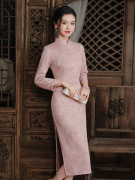 新中式纯色粉色长袖旗袍，2023年轻款高端气质改良少女秋冬季连衣裙