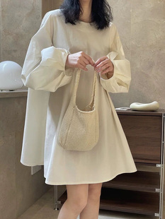 文艺圆领泡泡袖娃娃裙女秋季新韩版设计风宽松显瘦A字版型连衣裙
